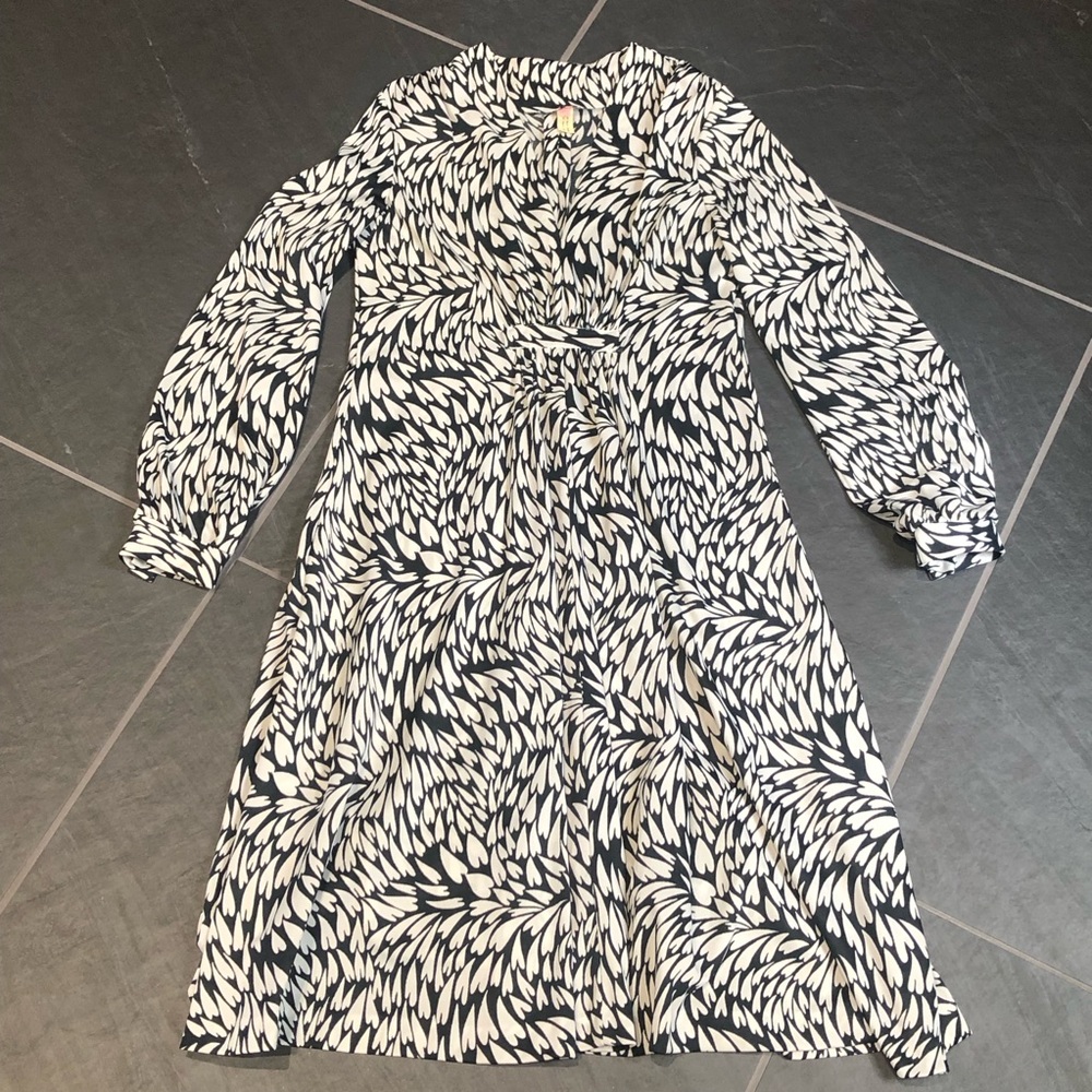 Vintage Heart Dress Size 6 Black/White